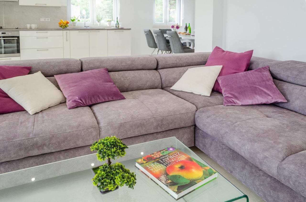 Antea Apartment Prizba Buitenkant foto